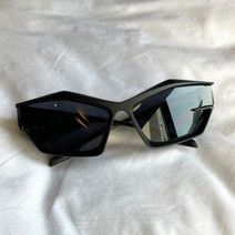 [오늘출발] 투명 캣츠아이 바이커 사각 선글라스 인싸 셀럽 고글 운전용 자외선 차단 유광 썬글라스