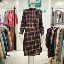 크로커다일레이디 샤트렌 고급스런 느낌의 숄더 러플 브라운 체크 원피스 뉴코아 인천점