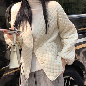 페이퍼먼츠 여성용 루즈핏 퀼팅 빅 포켓 네모 버튼 점퍼 02903