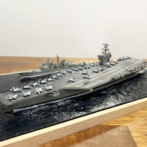 트럼페터 미해군 시어도어 루스벨트 CVN-71 항공모함 2006년 전함 배 프라모델 1:700, 1개