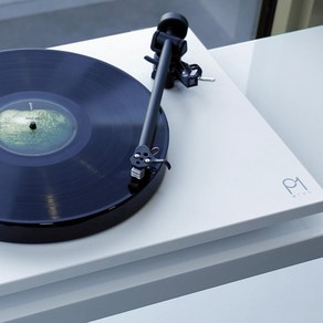 REGA Planar 1 Plus 레가 플래너1 플러스 턴테이블 포노앰프 내장형 LP 플레이어