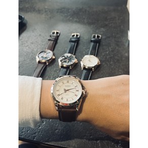 남성 클래식 비지니스 원형 가죽 쿼츠 골드 손목시계 Leather watch hbp-0017