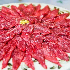 [이겼소] 한우 육사시미 200g (소스 증정) 부드럽고 신선한 냉장 마장동 소고기 뭉티기 육회 생고기, 1개