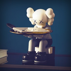 카우스 트레이 Kaws 쟁반 악세사리 보관함 저금통 피규어 인테리어 소품 장식 미니어쳐, 카우스 피규어 2종 대형 블랙컬러, 1개