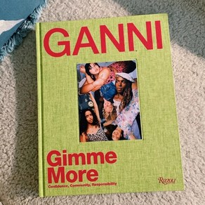 Ganni 가니 책 (2021.10 출간) Ganni: Gimme Moe Rizzoli