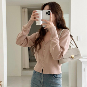 [뉴데이][얼리어텀#made]여성 봄 크롭 데일리 슬림 숏 가디건 출근룩 하객룩 오피스루 데이트룩 간절기가디건
