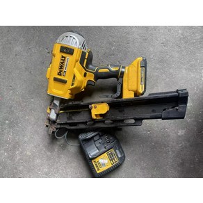 Dewalt DCN21PL 20 볼트 최대 15 무선 코일 지붕 타정기 배터리 및 충전기, 1개