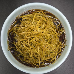 반찬연구소 새콤달콤 알싸한 간장마늘쫑채 500g 장아찌 국내제조 특별한 식감 간편반찬, 1개