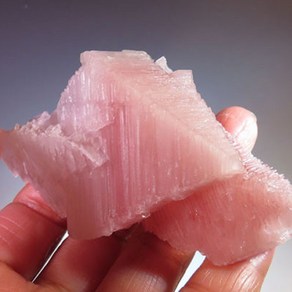 천연원석 Halite Cystal Pink 암염 크리스탈 61g Seales Lake Califonia +보증서