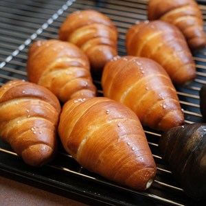 크럼 시오빵 삼각휴면반죽 70g 보냉포장포함 소금빵 생지, 20개