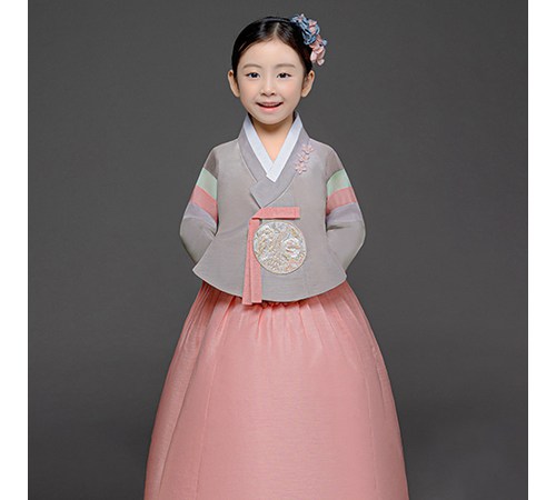 고급스러운 한복 액세서리와의 조화