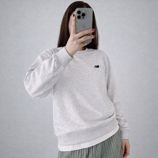 국내매장판오늘출발 뉴발란스 맨투맨 스탠다드핏 스몰로고 자수 남녀공용 커플 긴팔티셔츠 SG1111D3