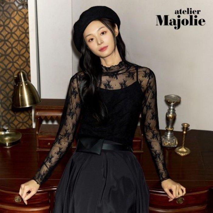 아뜰리에마졸리 25FW 베일 레이스 시어 풀오버 3종