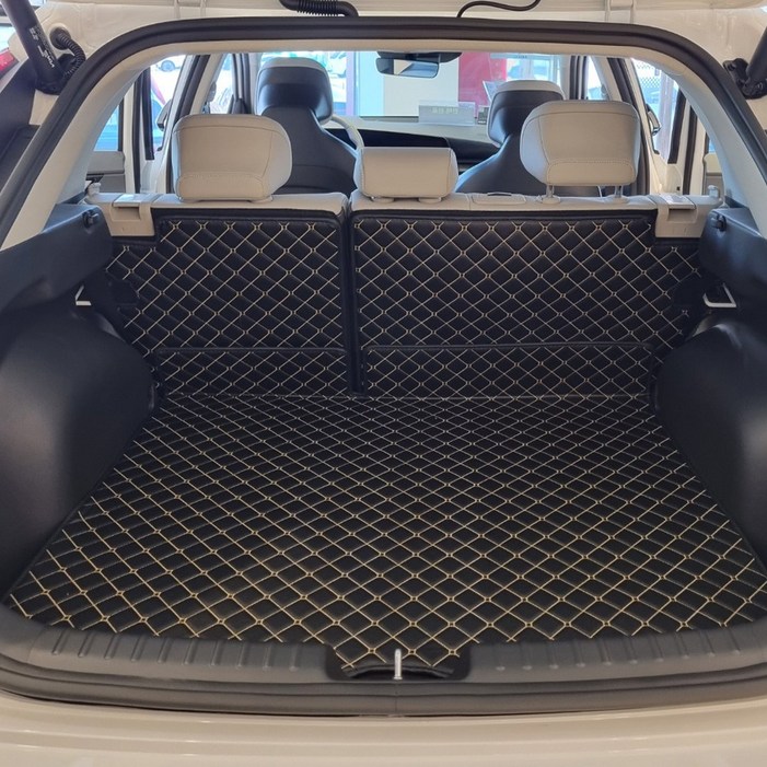 4D 입체퀼팅 디올뉴 니로 하이브리드 자동차 트렁크매트 + 2열등받이 풀세트, 블랙+골드스티치
