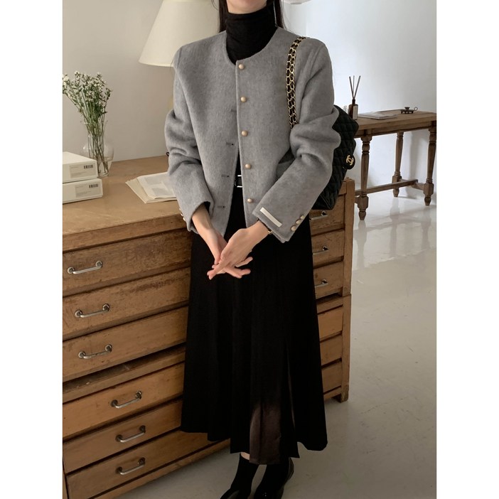 루어스룸 피넛 노카라 골드버튼 하객룩 숏코트 가디건 핸드메이드코트(2color)