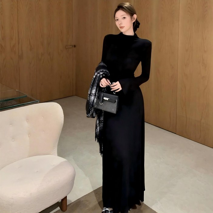 Couchsurfing 여성 슬림핏 베이직 하프 넥 롱원피스 647