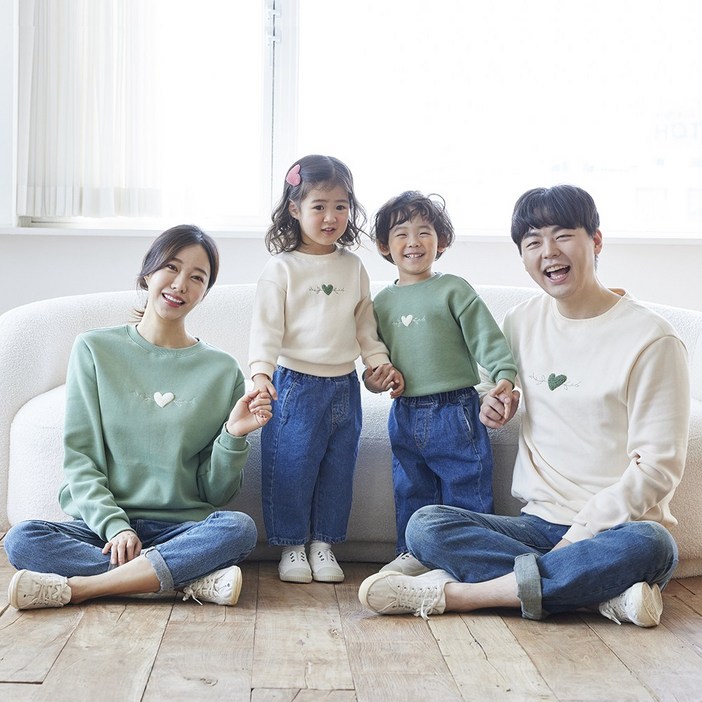 몽피마피 풀잎하트 맨투맨 패밀리 23C01 패밀리룩,가족사진의상 몽피마피 풀잎하트 맨투맨 패밀리 23C01 패밀리룩,가족사진의상