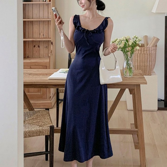 떳다그녀 미드나잇 프릴 슬리브리스 리본 드레스 슬림핏 유넥 여름 휴양지 바캉스룩 나시 롱원피스
