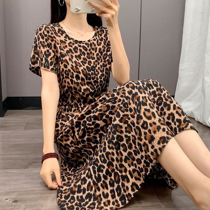 ROYALBELLE 여성 레오파드 프린트 라운드넥 반팔 포켓 미디 원피스