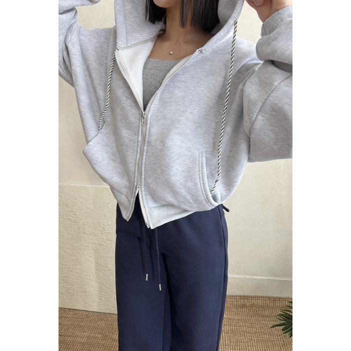 리엘림 하프크롭 후드집업 오버핏 엠브로이더리