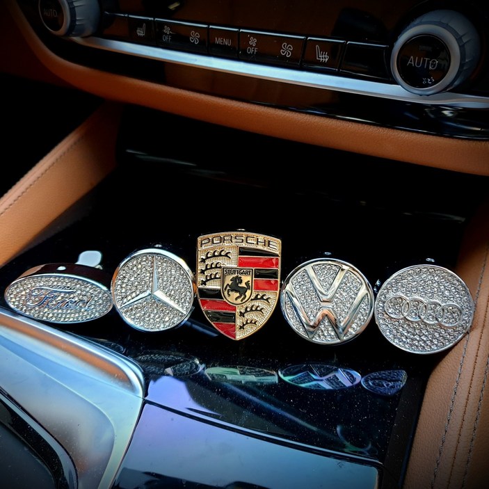 OL-05 올리바노 큐빅 엠블럼 차량용 방향제 자동차디퓨저 리필형 블랙체리