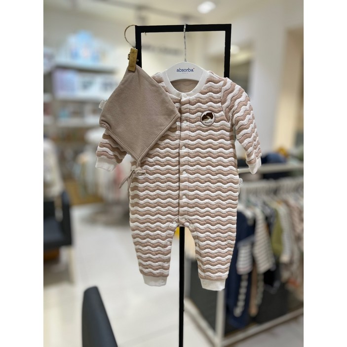 [압소바] 겨울 60% /가을 겨울 외출복으로 입기에도 좋은 삼중지 누빔 원단의 우주복 /귀여운 보넷스타일 모자까지 세트로*웨인모자우주*