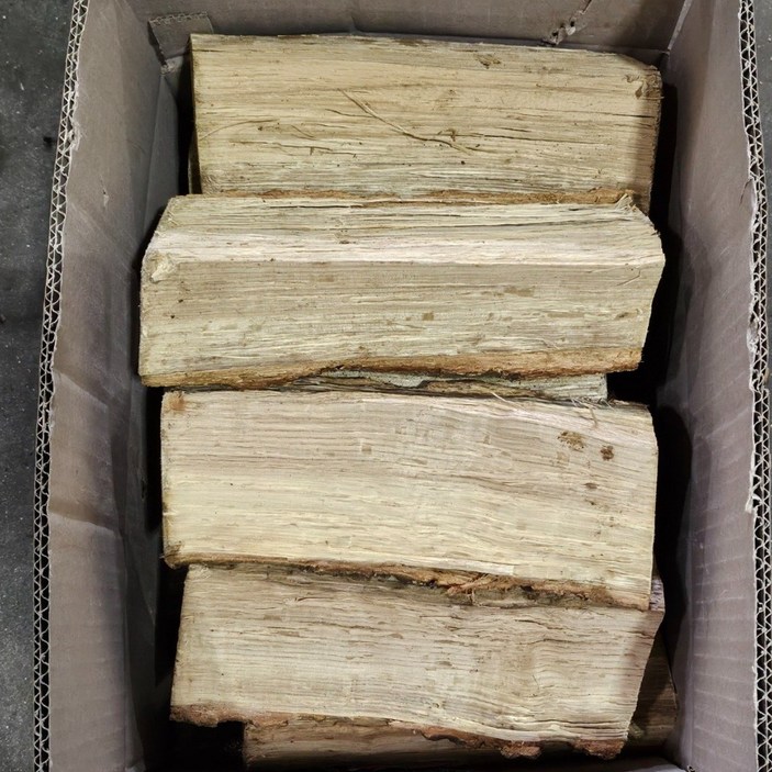 명품 벽난로,화목난로용 국내산 최고급 잘건조된 참나무장작 30cm 쪼갬목 20kg 박스포장 (무료배송)