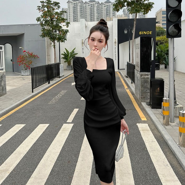 에쉬울프 스퀘어넥 원피스