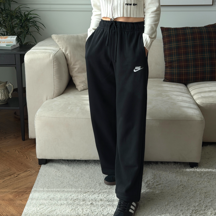 국내매장판 나이키 미드라이즈 밴딩 와이드 우먼스 스웻 팬츠
