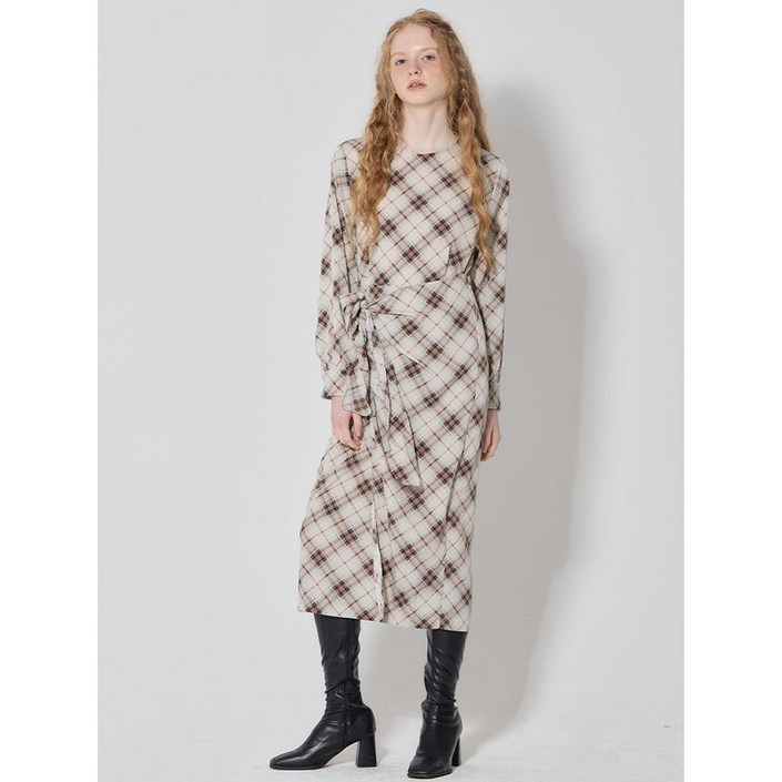 OZOC 체크 랩 원피스 택가격 139000원