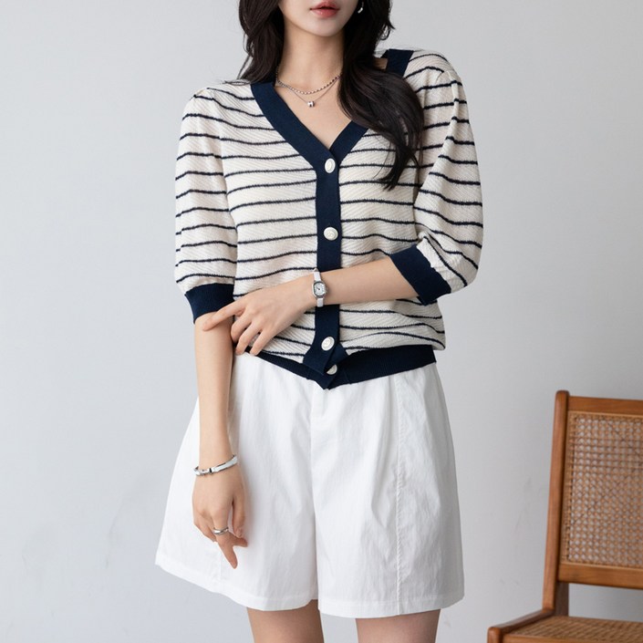 스트라이프 실버버튼 아마면 가디건 22604