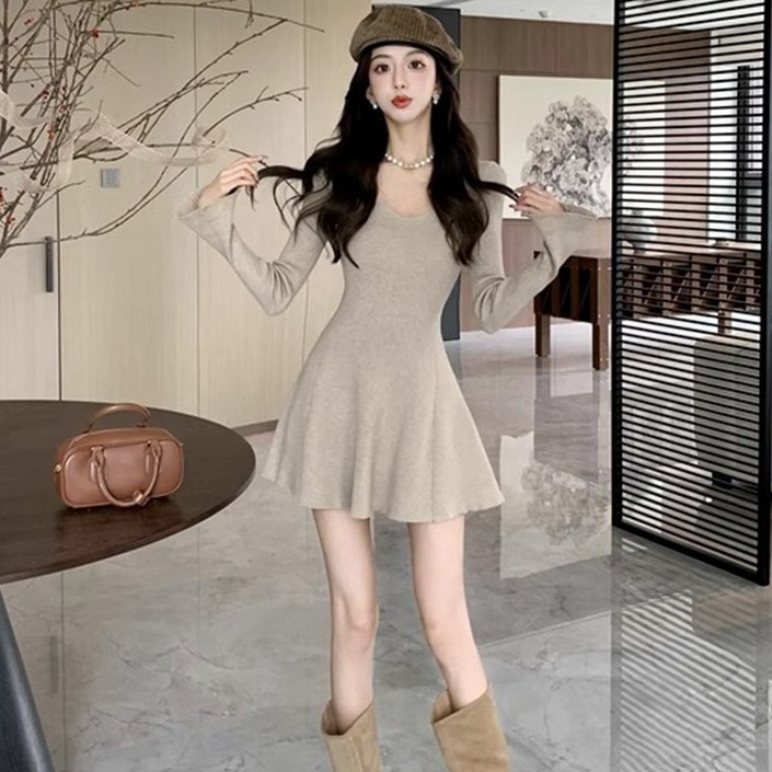 여자원피스 골지 플레어 브이넥 미니 원피스 2color  슬림핏 말라핏 플레어치마 미니원피스 봄원피스 레이어드 V넥 여리여리 주름 ES5057