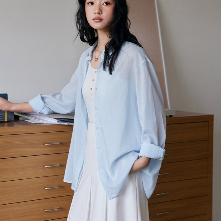 스토리원 여성 하늘하늘한 린넨 오버핏 베이직 셔츠 WMSSWT009