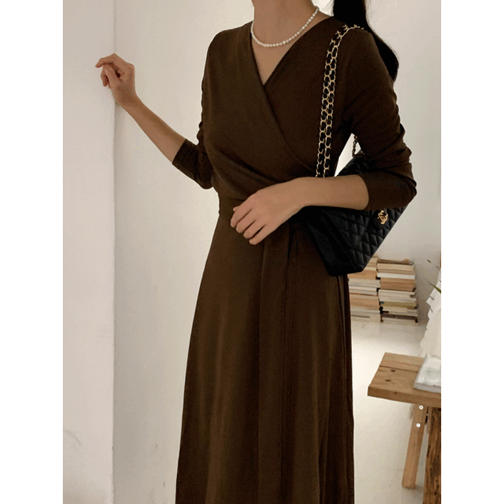 루어스룸 무드 여리 허리스트랩 맥시 랩 롱 원피스