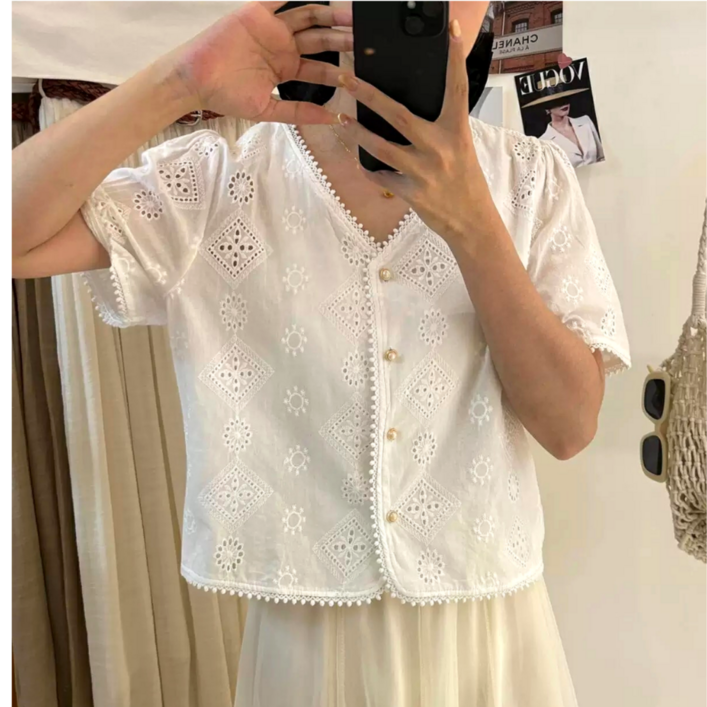 와이와이(YY) 플라워 펀칭 자수 블라우스 시원한 코튼 블라우스