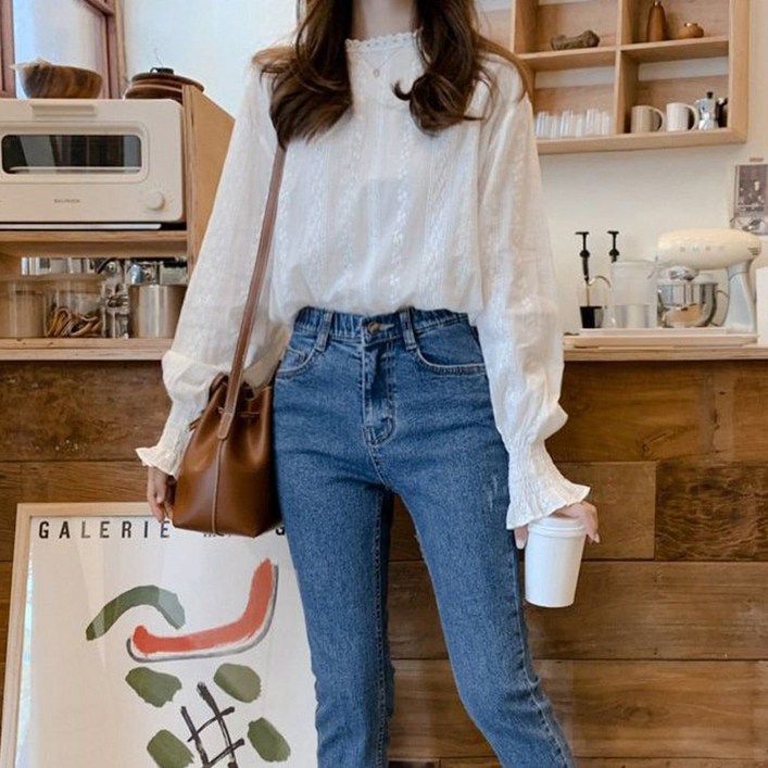 보들마켓 꽃자수 블라우스 랜턴소매 롱슬리브 보들마켓 꽃자수 블라우스 랜턴소매 롱슬리브