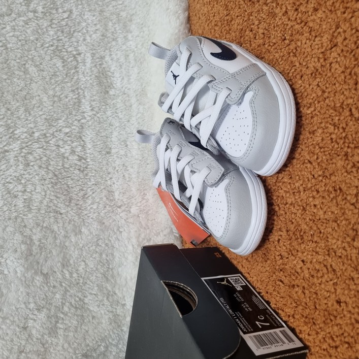 나이키 에어조던 로우 키즈 유아 운동화 발편한 벨크로 찍찍이 패션 실버 블랙