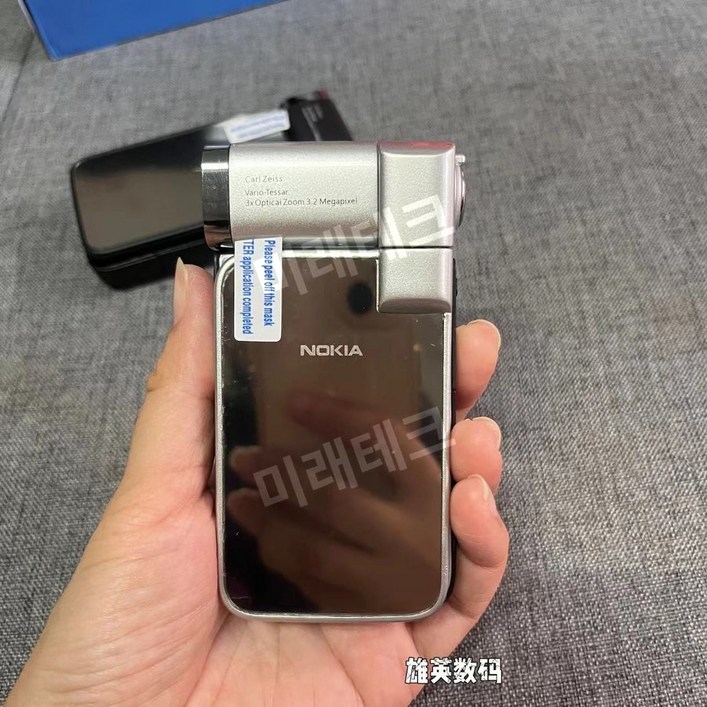 Nokia 600 Nokia N93i 클래식 플립 회전 카메라 폰 Symbian 시스템 감성