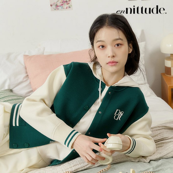 엔니튜드 24SS 울 블렌드 니트 보머 자켓 엔니튜드 24SS 울 블렌드 니트 보머 자켓