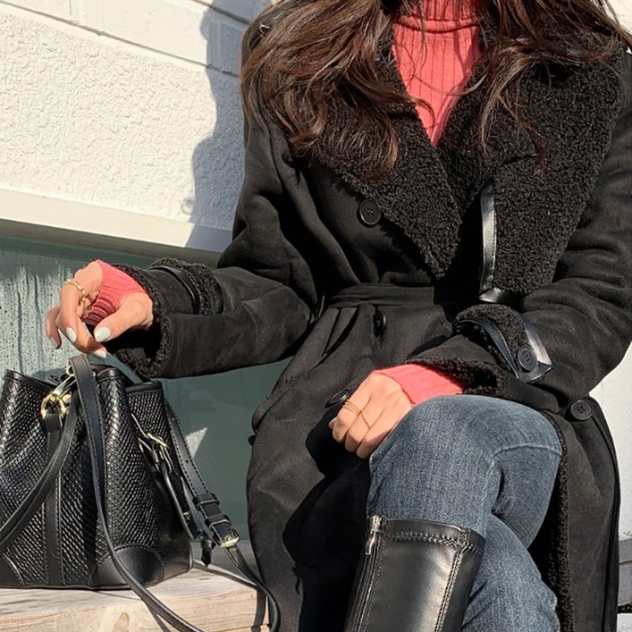 떳다그녀 제닐드 뽀글이 롱 무스탕 코트 떳다그녀 제닐드 뽀글이 롱 무스탕 코트