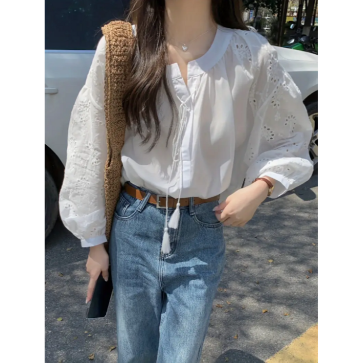 펀칭 블라우스 리쏨 여성 펀칭 레이스 블라우스 여리여리 스타일 예쁜선물 럭셔리 단추블라우스 화이트