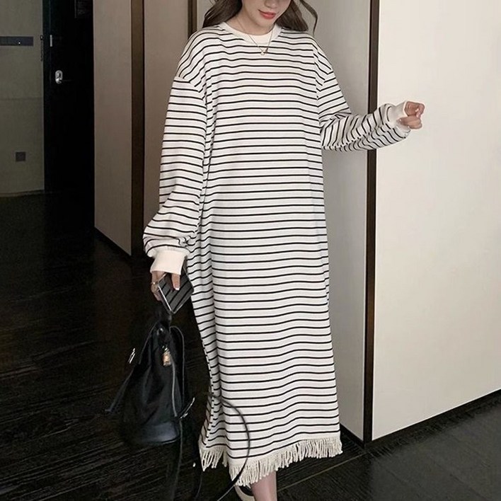ORZQU 가을겨울 여성 캐주얼 루즈핏 라운드넥 스트라이프 긴팔 맨투맨 원피스 롱 태슬 스커트