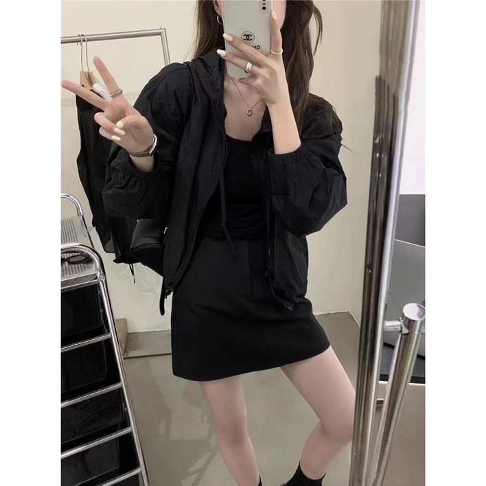 뷰웨이브 필라테스강사가 매일 입고다니는 핏예쁜 여자 바람막이 잠바 운동복 경량 윈드브레이커 뷰웨이브 필라테스강사가 매일 입고다니는 핏예쁜 여자 바람막이 잠바 운동복 경량 윈드브레이커