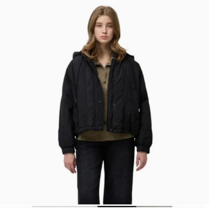 AK플라자 시슬리 디터쳐블 카라 후드 퀼팅 점퍼 SAJPE2561