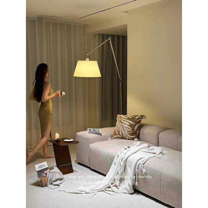 유미라이크 톨로메오 메가 플로어 스탠드 조명