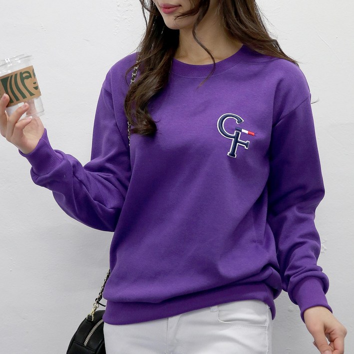 여자친9 시크한 영문 볼륨자수 맨투맨 빅사이즈 (S~2XL)