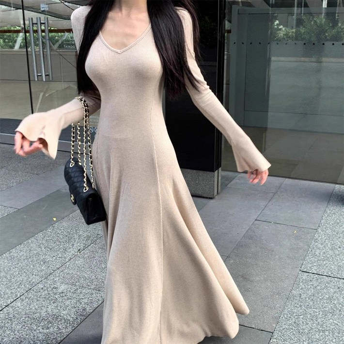 마켓에이 여성용 딥 슬림 롱 니트 원피스 M2630014
