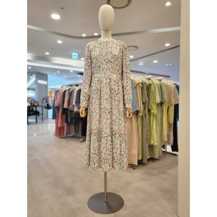 써스데이아일랜드여성 원피스 핀턱 디테일의 T246MOP143W