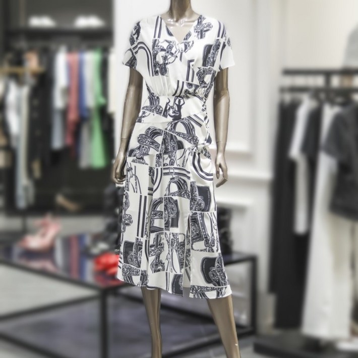 AK플라자 알렉시스엔 제시뉴욕 패턴 브이넥 원피스 JE45NSOP2640