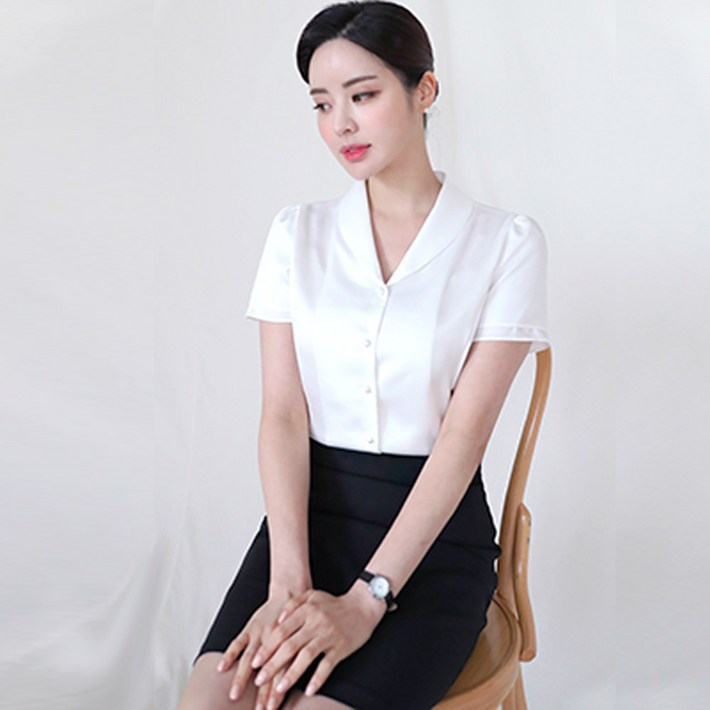 반팔 승무원 면접 블라우스 흰색 카라 브이넥 엘르2